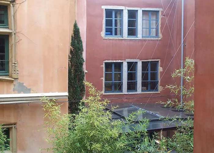 Hotel La Tour Rose Lyon
